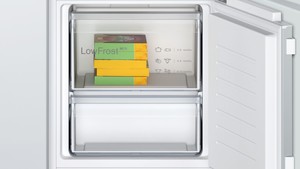 Hladilni-aparati-in-vinske-vitrine/KIV87VFE0-BOSCH-HLADILNIK_6