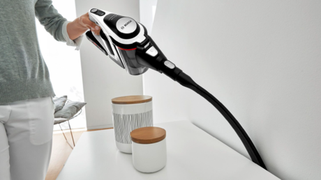 KOTNA GIBLJIVA ŠOBA ZA SESALECE BOSCH 17008528