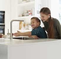 Kuhinjske-armature-2/ATLAS-NEO-SENSOR-INOX-ARMATURA-FRANKE-IZVLECNA_2