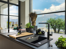 Kuhinjske-armature-2/MYTHOS-FIKSNA-CRNA-ARMATURA-FRANKE