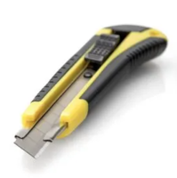 ROCNO-ORODJE-3/NOZ-UNIVERZALNI-SIROKI-ROCAJ-GUMIRAN