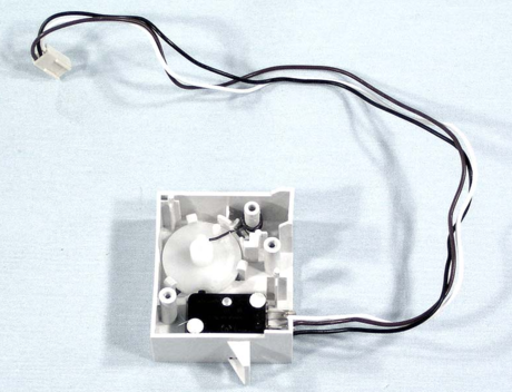 STIKALO VKLOPA KUHINJSKEGA MEŠALNIKA DELONGHI  KW706678