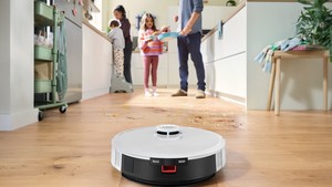 novo-uvozeni-izdelki/26677278_BO_Robotics_Secondaries_Website_Mopping_Vacuum_BCRD1Wx1800_d